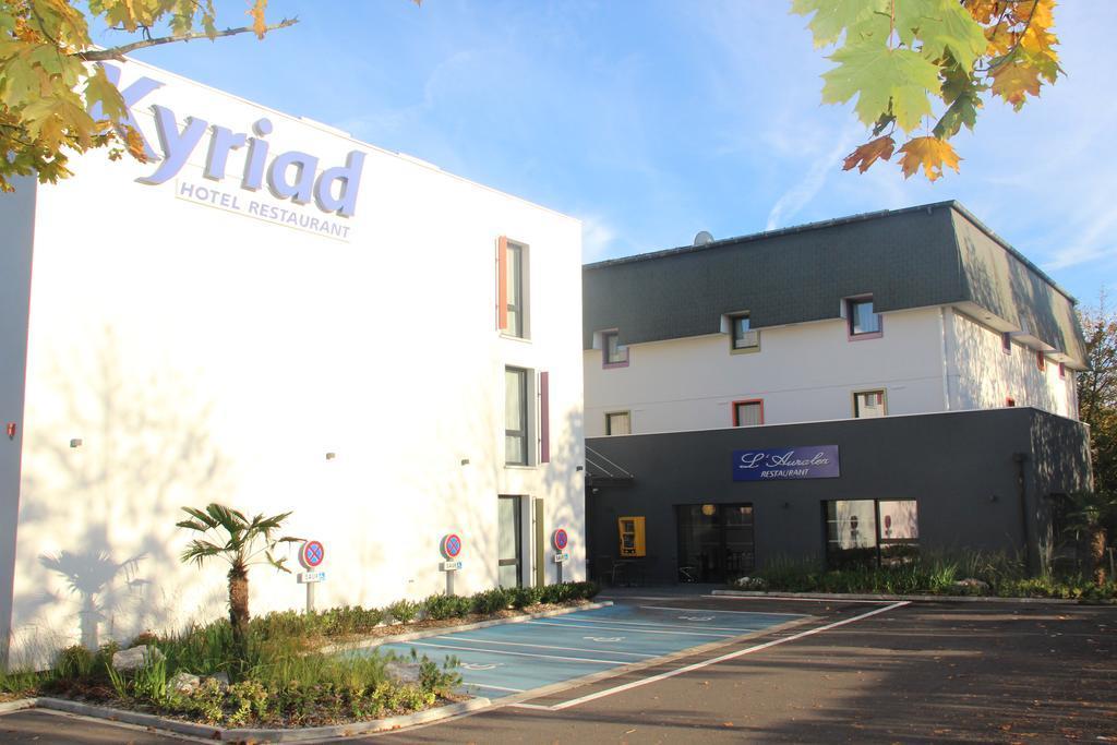 Kyriad Saint Quentin En Yvelines - Montigny Exterior photo
